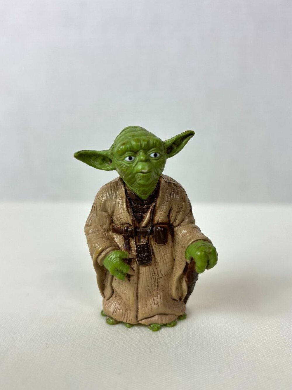 Star Wars Yoda 2004 Lucasfilm Mini Figure Jedi Master Collectible